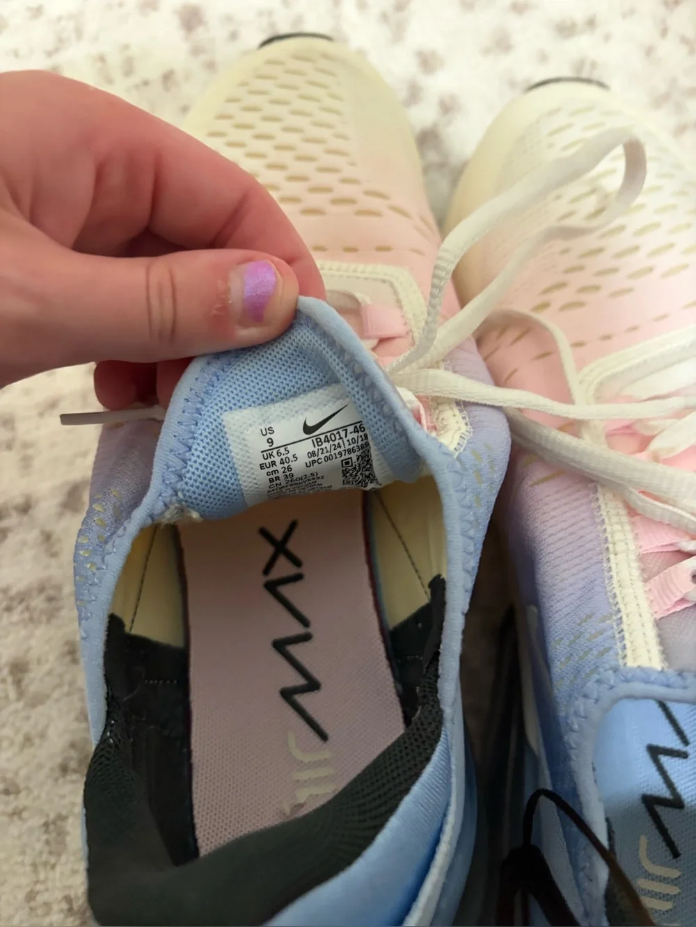 Nike Air Max 270, Womens size 9